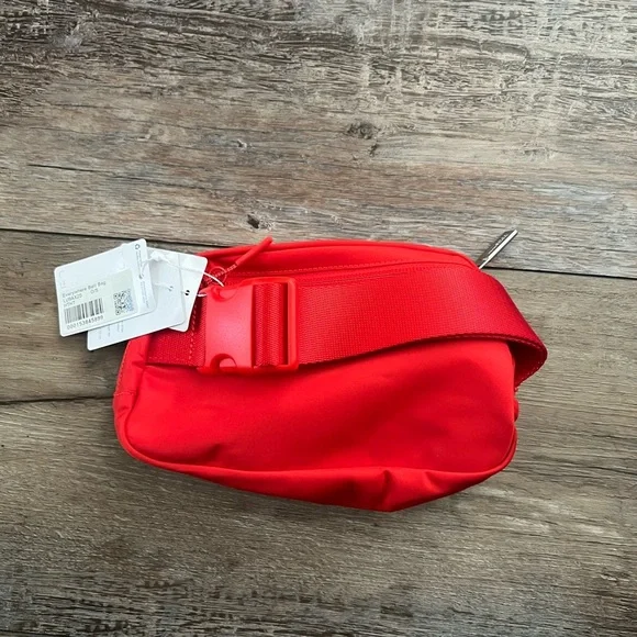 NEW LULULEMON EVERYWHERE BELT BAG HOT HEAT - Picture 8 of 9